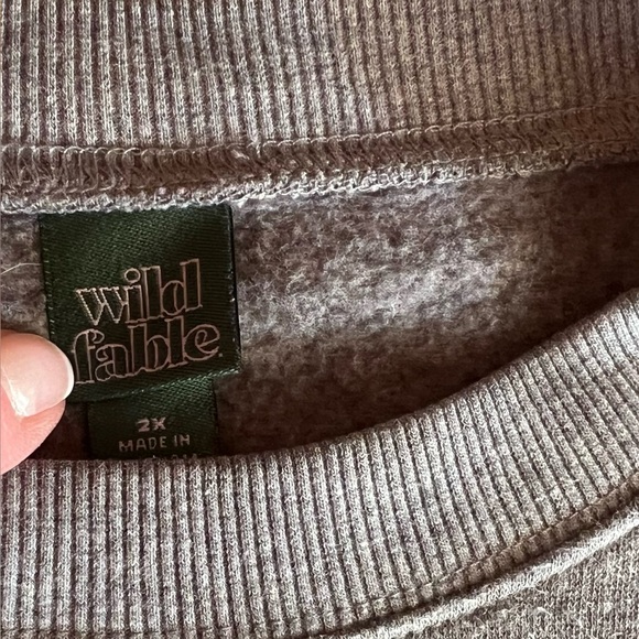 Women’s Wild Fable gray crop crewneck sweatshirt, size 2X - Picture 2 of 6